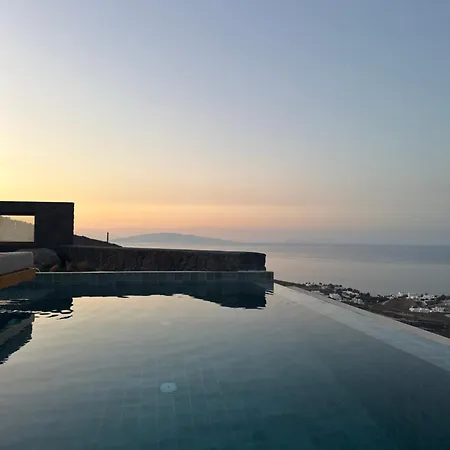 Athera Luxury Imerovigli (Santorini)